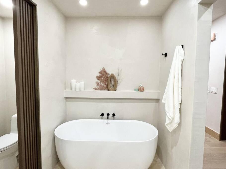 와일레아마우이 Aloha Moon - A Chic And Dreamy Modern Tropical Hideaway! 아파트 외부 사진